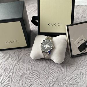 Gucci men’s G-Timeless watch